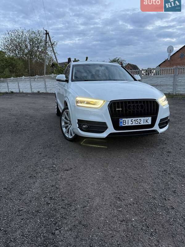 Внедорожник / Кроссовер Audi Q3 2014 в Полтаве