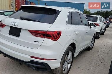 Внедорожник / Кроссовер Audi Q3 2020 в Киеве