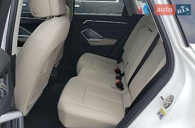 Внедорожник / Кроссовер Audi Q3 2020 в Киеве