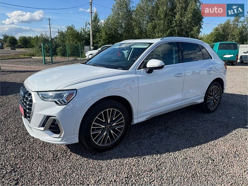 Позашляховик / Кросовер Audi Q3 2023 в Луцьку