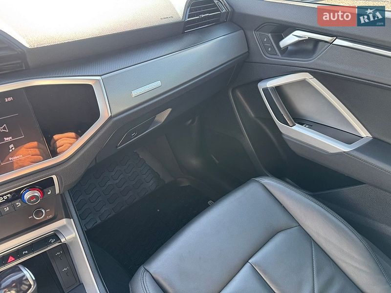Позашляховик / Кросовер Audi Q3 2023 в Луцьку