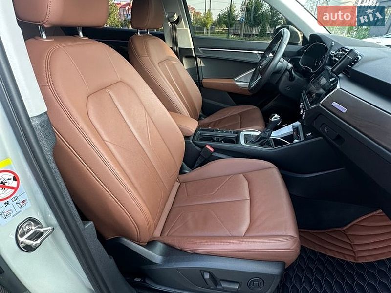 Позашляховик / Кросовер Audi Q3 2021 в Києві