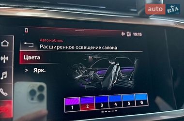 Позашляховик / Кросовер Audi Q3 2021 в Києві
