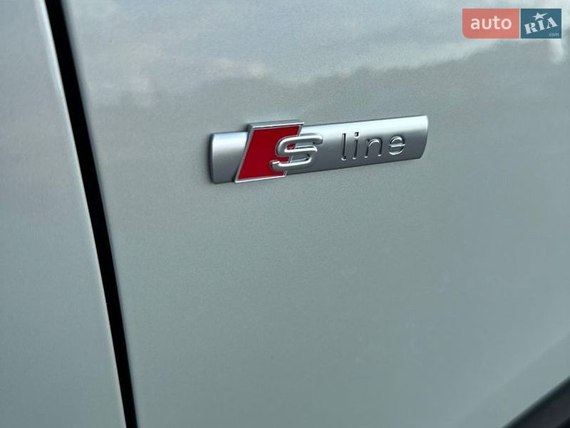 Позашляховик / Кросовер Audi Q3 2021 в Києві