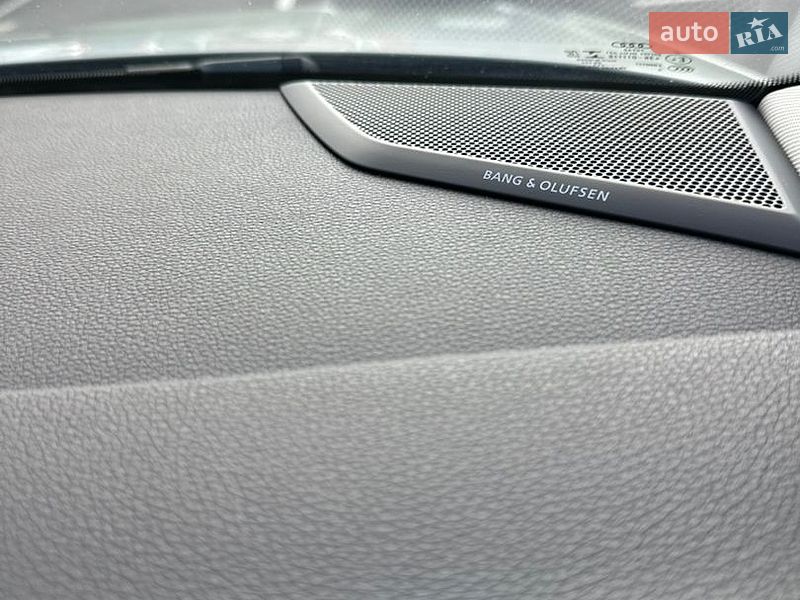 Позашляховик / Кросовер Audi Q3 2021 в Києві
