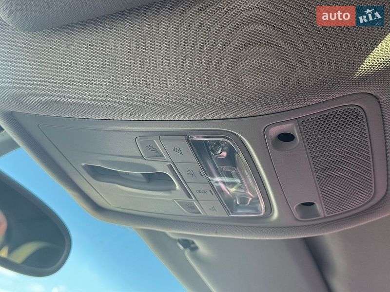 Позашляховик / Кросовер Audi Q3 2012 в Стрию