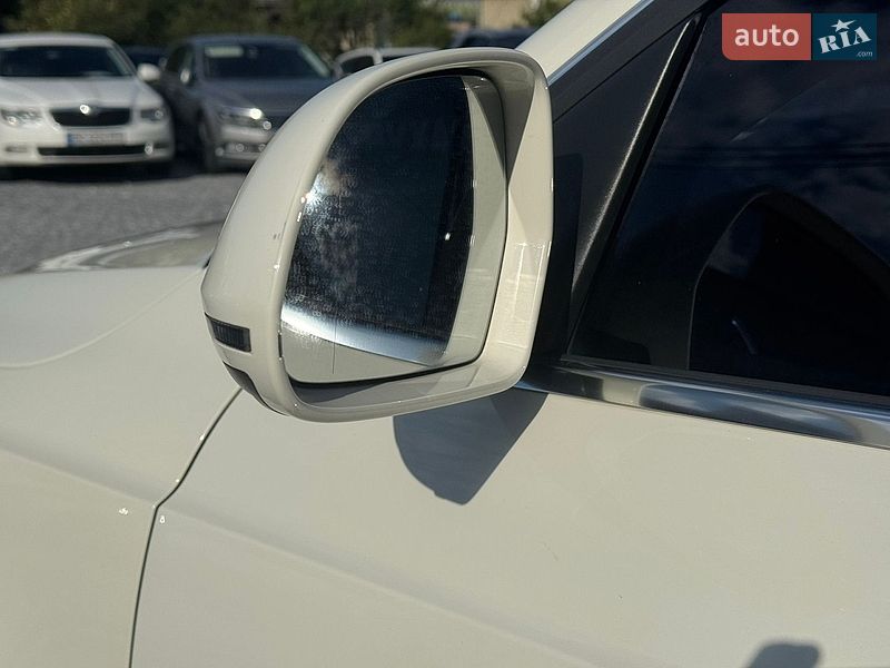 Позашляховик / Кросовер Audi Q3 2012 в Стрию