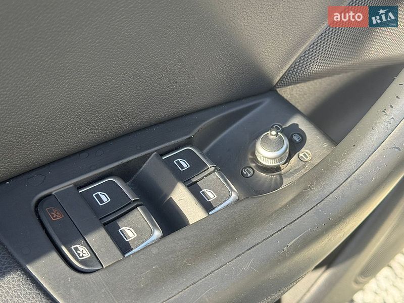 Позашляховик / Кросовер Audi Q3 2012 в Стрию