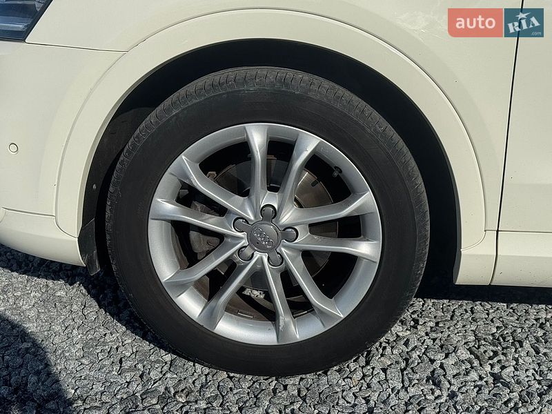 Позашляховик / Кросовер Audi Q3 2012 в Стрию