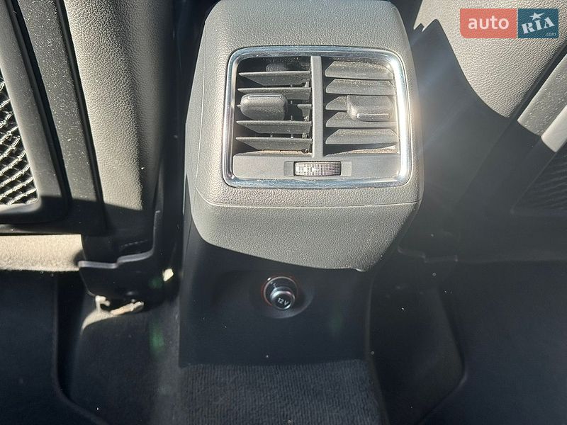 Позашляховик / Кросовер Audi Q3 2012 в Стрию