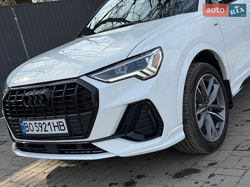 Позашляховик / Кросовер Audi Q3 2024 в Хмельницькому