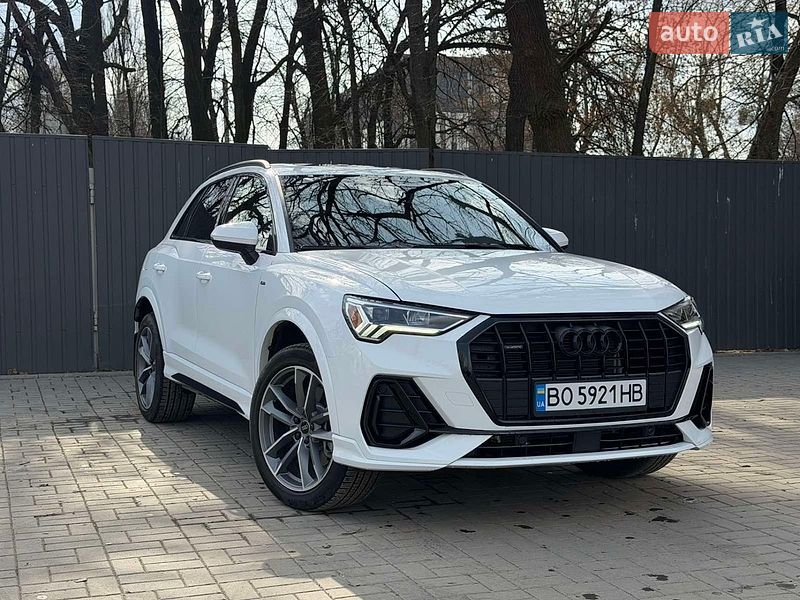 Позашляховик / Кросовер Audi Q3 2024 в Хмельницькому