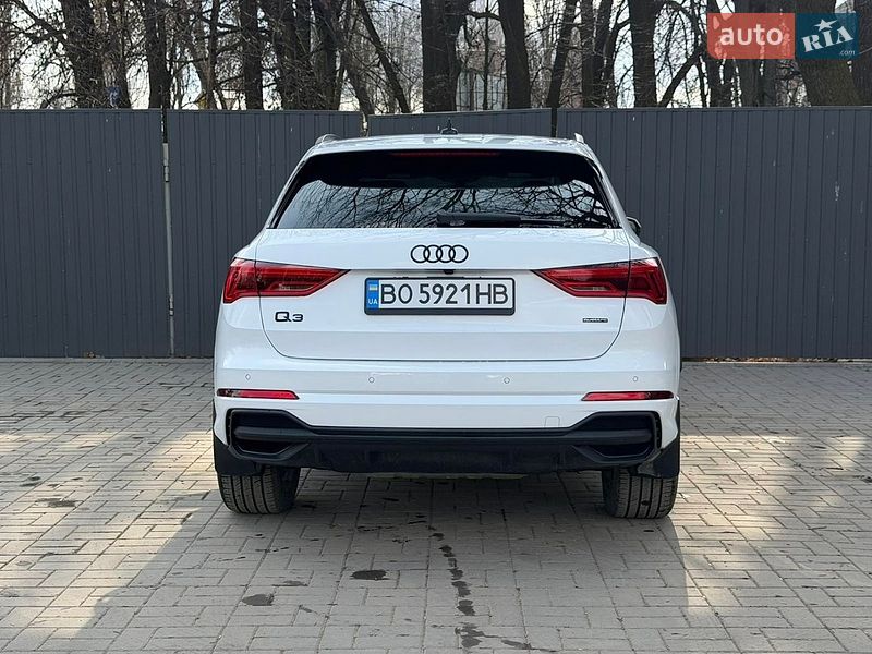 Позашляховик / Кросовер Audi Q3 2024 в Хмельницькому