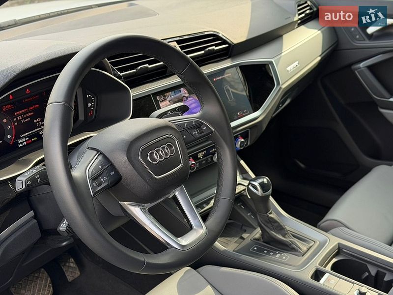 Позашляховик / Кросовер Audi Q3 2024 в Хмельницькому