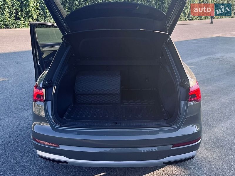 Позашляховик / Кросовер Audi Q3 2019 в Дніпрі фото 4 Позашляховик / Кросовер Audi Q3 2019 в Дніпрі