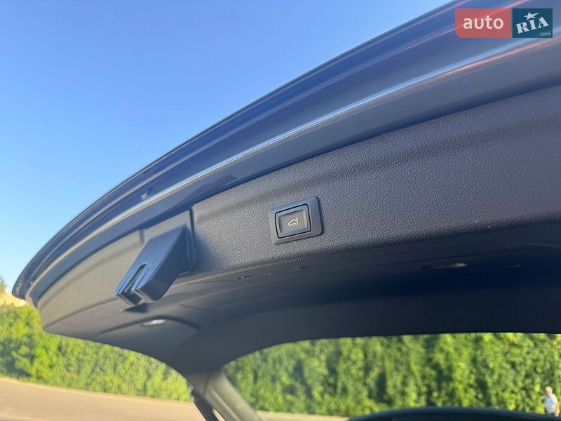 Позашляховик / Кросовер Audi Q3 2019 в Дніпрі фото 5 Позашляховик / Кросовер Audi Q3 2019 в Дніпрі