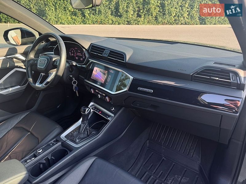 Позашляховик / Кросовер Audi Q3 2019 в Дніпрі фото 7 Позашляховик / Кросовер Audi Q3 2019 в Дніпрі