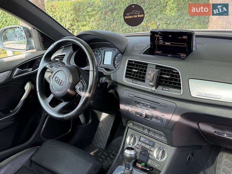 Позашляховик / Кросовер Audi Q3 2015 в Стрию