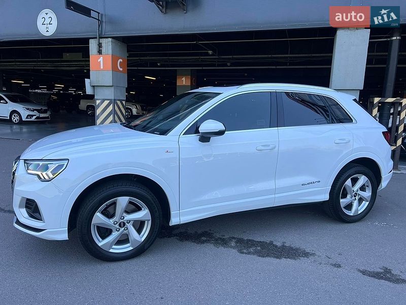 Позашляховик / Кросовер Audi Q3 2020 в Києві