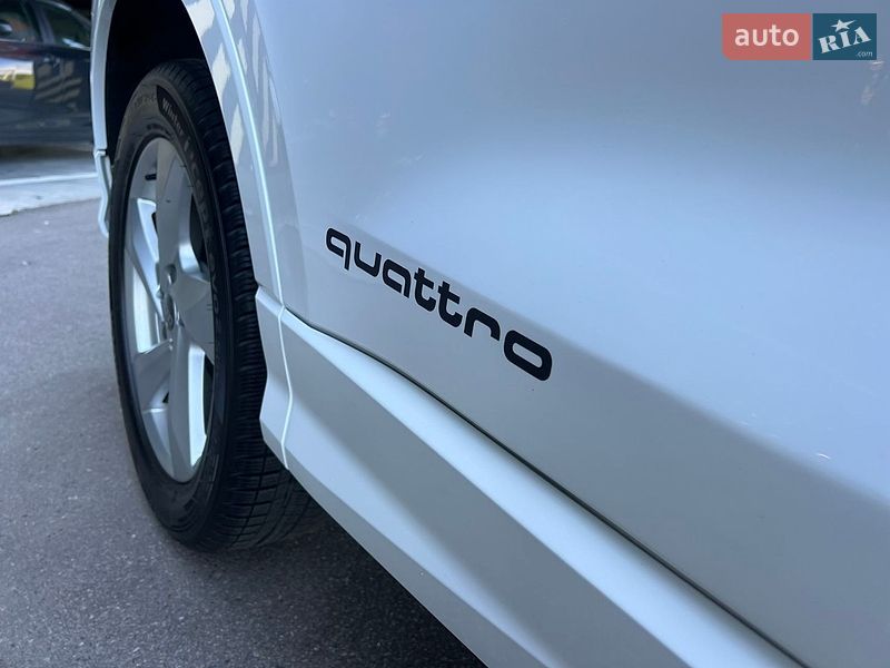 Позашляховик / Кросовер Audi Q3 2020 в Києві