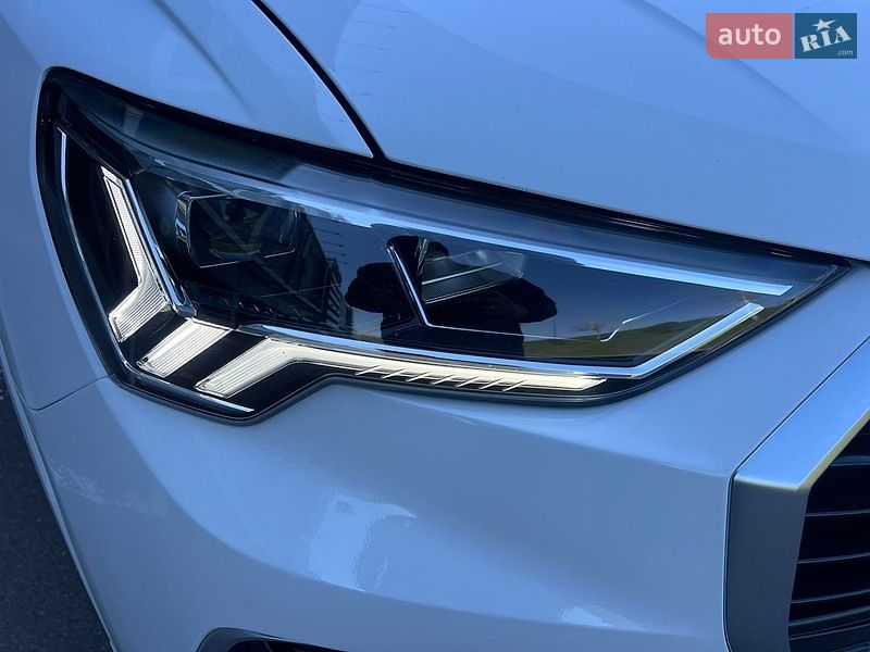 Позашляховик / Кросовер Audi Q3 2020 в Києві