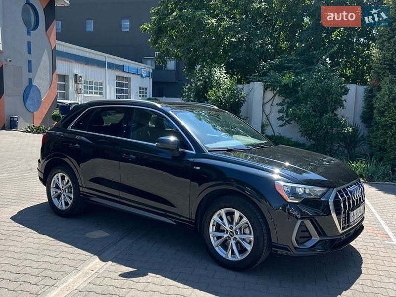 Позашляховик / Кросовер Audi Q3 2021 в Одесі