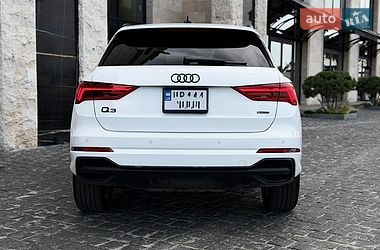 Позашляховик / Кросовер Audi Q3 2024 в Львові