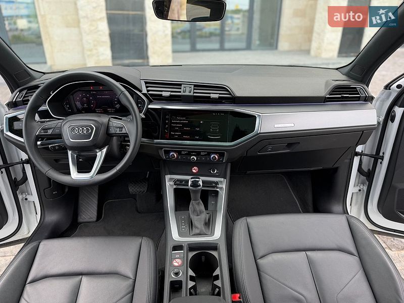 Позашляховик / Кросовер Audi Q3 2024 в Львові