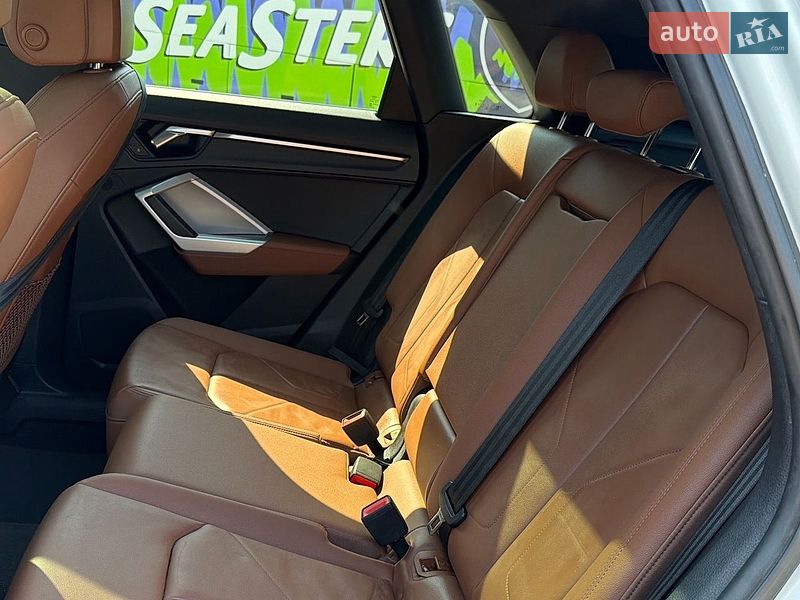 Позашляховик / Кросовер Audi Q3 2024 в Одесі