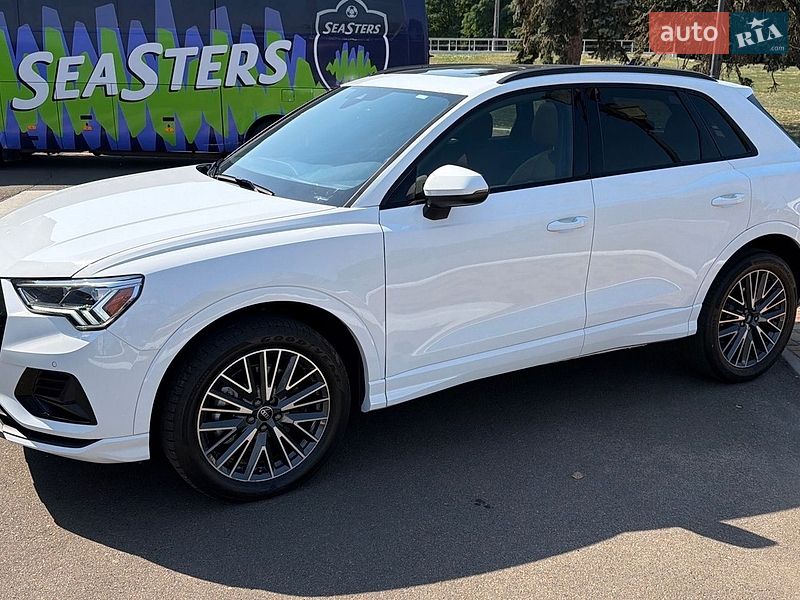 Позашляховик / Кросовер Audi Q3 2024 в Одесі