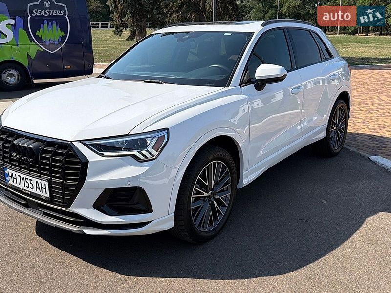 Позашляховик / Кросовер Audi Q3 2024 в Одесі