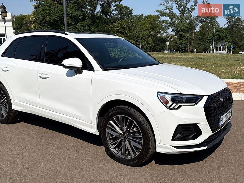 Позашляховик / Кросовер Audi Q3 2024 в Одесі