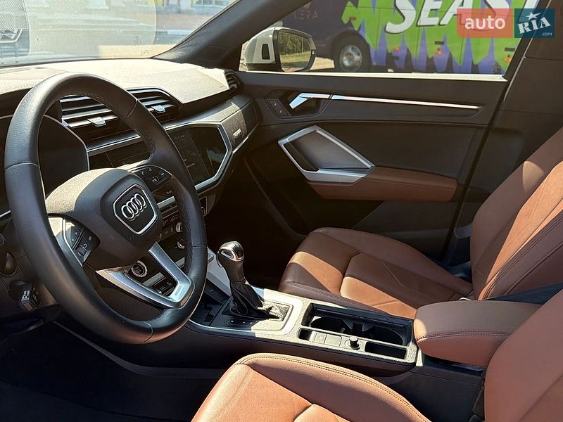 Позашляховик / Кросовер Audi Q3 2024 в Одесі