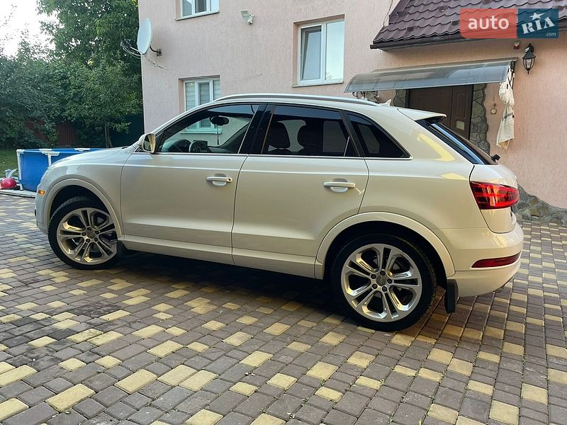 Внедорожник / Кроссовер Audi Q3 2014 в Черновцах