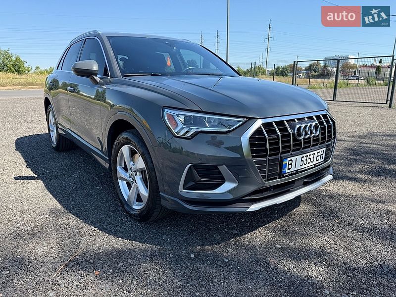 Позашляховик / Кросовер Audi Q3 2019 в Полтаві