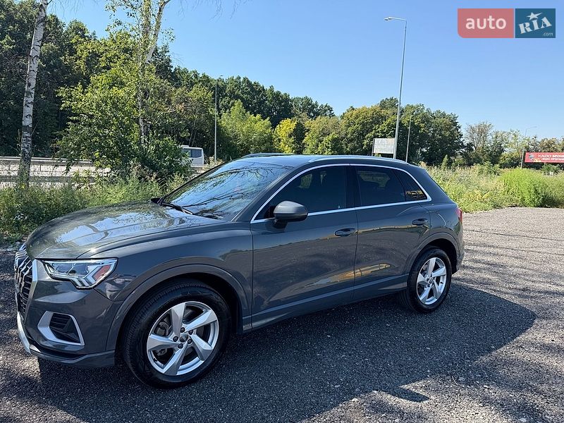 Позашляховик / Кросовер Audi Q3 2019 в Полтаві