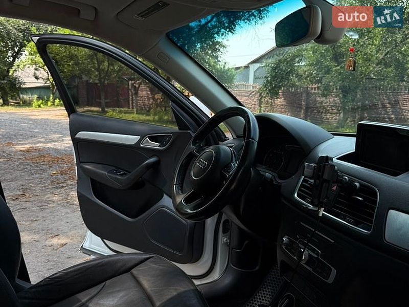 Позашляховик / Кросовер Audi Q3 2015 в Крижополі