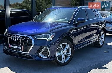 Позашляховик / Кросовер Audi Q3 2022 в Рівному