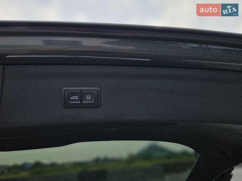 Позашляховик / Кросовер Audi Q3 2017 в Мукачевому