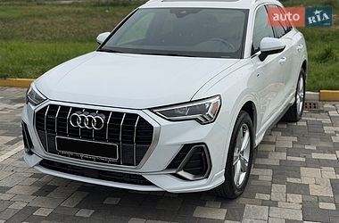 Внедорожник / Кроссовер Audi Q3 2020 в Киеве