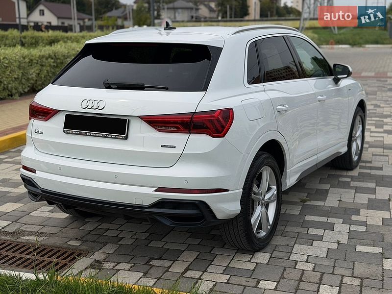 Внедорожник / Кроссовер Audi Q3 2020 в Киеве