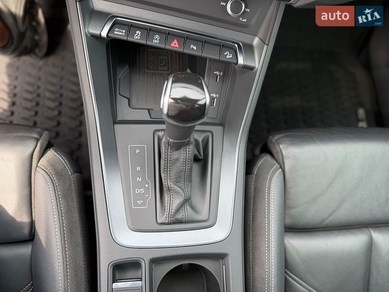 Внедорожник / Кроссовер Audi Q3 2020 в Киеве