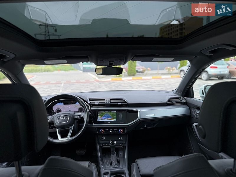 Внедорожник / Кроссовер Audi Q3 2020 в Киеве