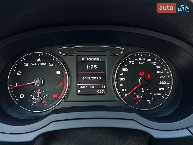 Внедорожник / Кроссовер Audi Q3 2015 в Львове