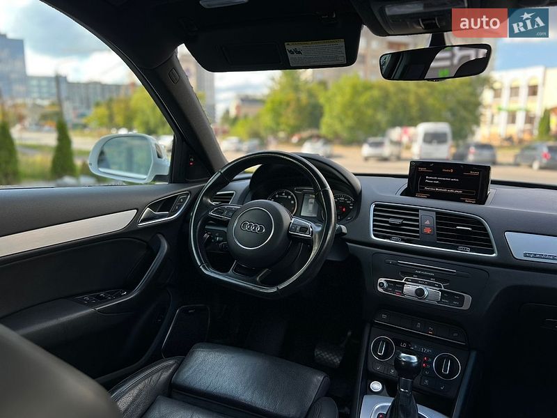 Внедорожник / Кроссовер Audi Q3 2015 в Львове