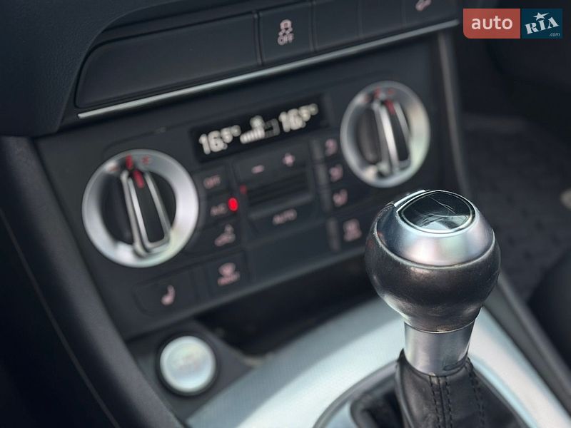 Внедорожник / Кроссовер Audi Q3 2014 в Киеве