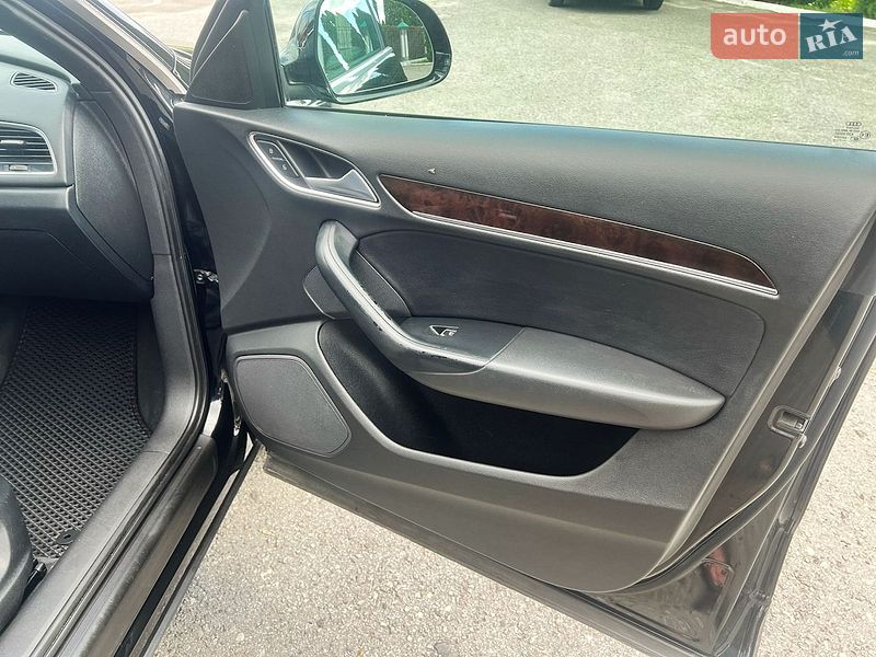 Внедорожник / Кроссовер Audi Q3 2015 в Дубно