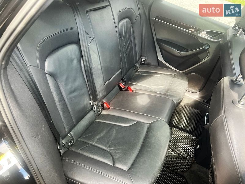 Внедорожник / Кроссовер Audi Q3 2015 в Дубно