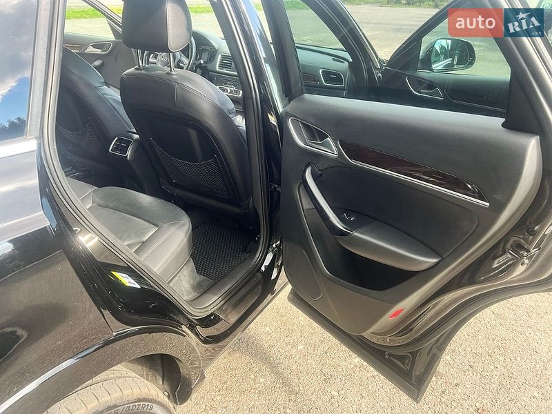 Внедорожник / Кроссовер Audi Q3 2015 в Дубно