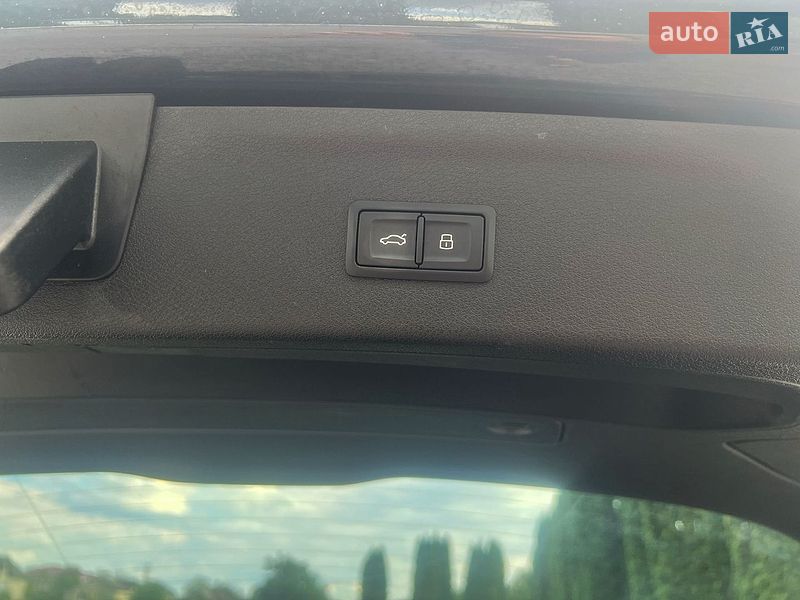 Внедорожник / Кроссовер Audi Q3 2015 в Дубно